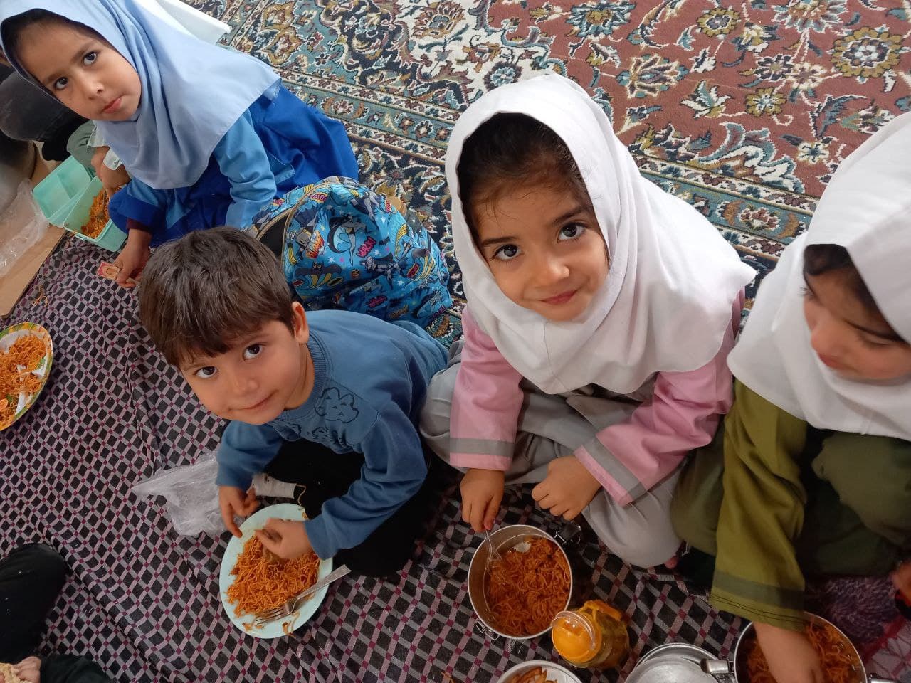 مهد و پیش دبستانی ریحانه های بهشتی